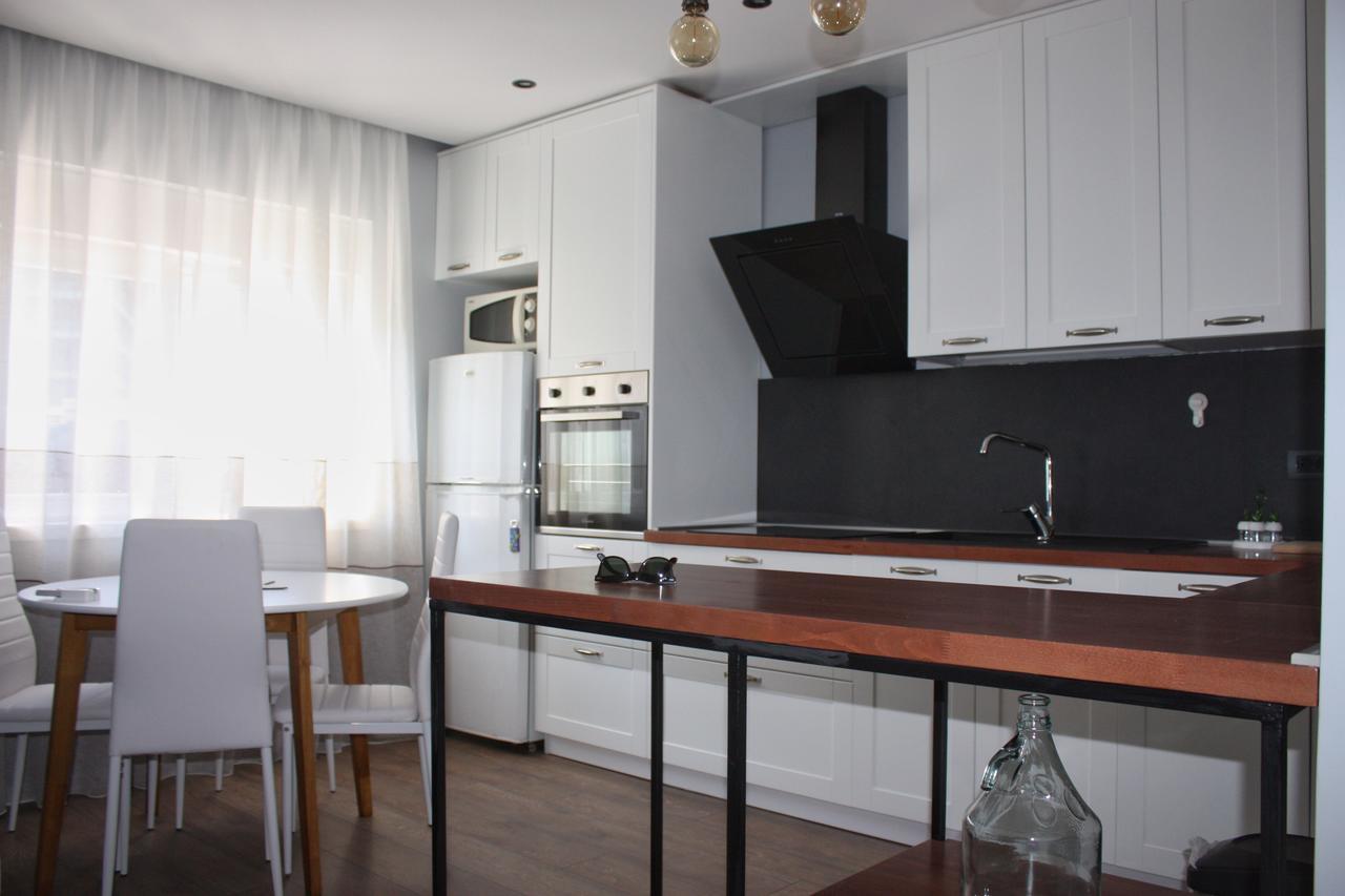 Apt 16-tirana Very Appartamento